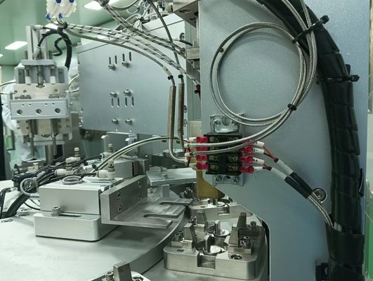 Bom preço. Máquina de montagem de tampa linear de 50 Hz on-line