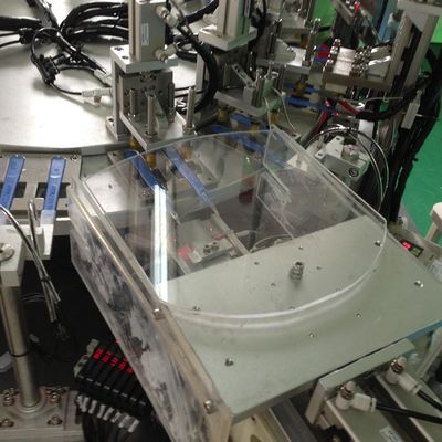 Bom preço. Máquina de montagem automática de bisturi descartável pode ser conectada com a máquina de embalagem em uma linha, alta capacidade, alta eficiência on-line