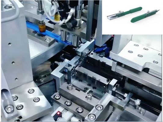 Bom preço. Máquina de montagem automática de bisturi descartável Desempenho estável Taxa de funcionamento rápida on-line