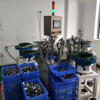 Máquina de montagem automática de rivetagem de mola de comando PLC rotativo Chuck Capper