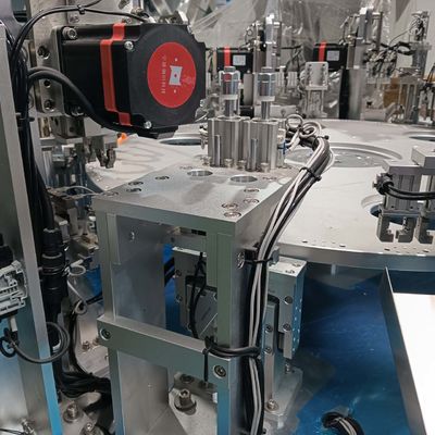 Bom preço. Máquina de revestimento de tampa CE Máquina de inserção automática de tampa OEM on-line