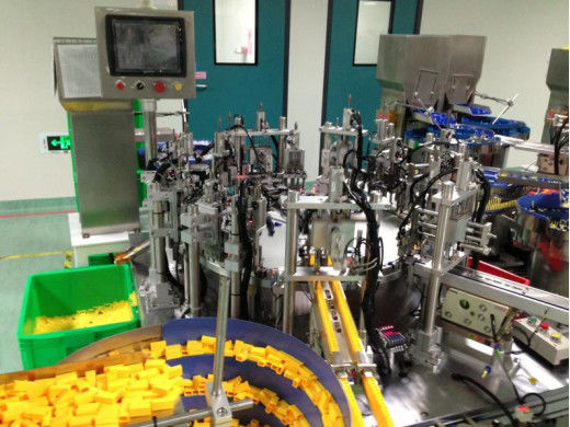 Bom preço. Máquina de montagem de lancetas de sangue com função de tocadiscos on-line