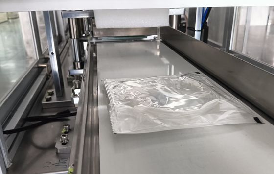 Bom preço. Velocidade de produção personalizável na máquina de embalagem automática avançada on-line