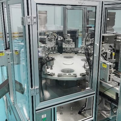 Máquina de montagem de tampa de vedação com servomotor e motor de indexação