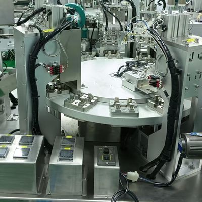 Bom preço. Máquina de montagem automática para tampas de iodoforos, controlada por PLC, operada remotamente on-line
