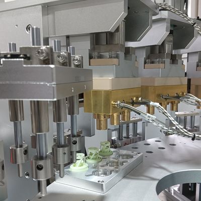 Bom preço. Máquina de enchimento automática de tampa de mola com alta precisão de enchimento e boa vedação on-line