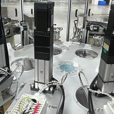 Bom preço. Máquina de montagem não padrão Automatização de película de cobertura feita de aço inoxidável tela sensível ao toque Operação simples e fácil de começar on-line