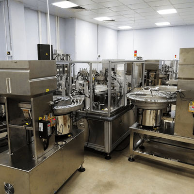 Bom preço. A máquina de montagem Euro Cap é utilizada para a montagem automática de tampas para bolsas e frascos de infusão intravenosa de plástico. on-line