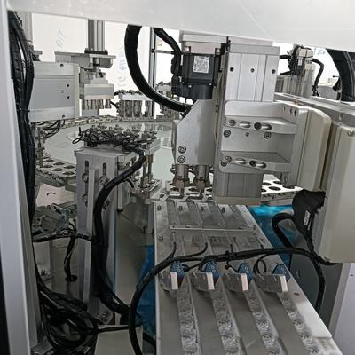 Bom preço. Máquina de Montagem de Tampas Heli para Tampas de Leite e Rosca, Servoacionada on-line