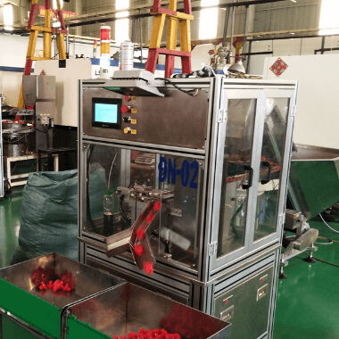 Bom preço. Máquina Automática de Alinhamento de Tampas de Aço Inoxidável para Tampas Flip Top com Velocidade de Produção de 4500-15000 peças/hora on-line