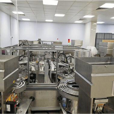 Máquina de montagem Euro Cap com ecrã táctil de controlo PLC e servo motor de accionamento para 4500-12000 caps por hora